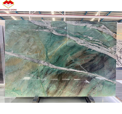 แผ่นพื้นคัลไซต์มาร์บอร์โมเดิร์น บาต้า สี Emerald Green Quartzite Slab สําหรับแผ่นผนังโรงแรม