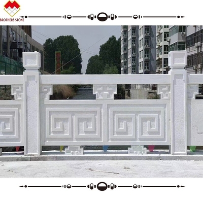 รางบันไดหินเมอร์บิลสีขาว สีออนิกซ์ สีขาว