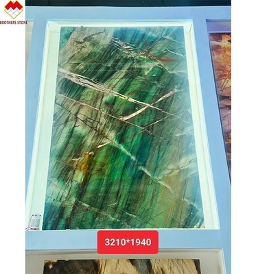 18 20 มิลลิเมตรหนา Fuchsite คริสตัลเขียวหรูหรา Royal Emerald Green Quartzite คอนทับ