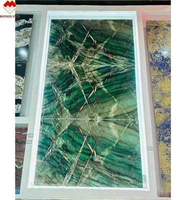 18 20 มิลลิเมตรหนา Fuchsite คริสตัลเขียวหรูหรา Royal Emerald Green Quartzite คอนทับ