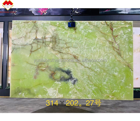 สวยงาม สี Emerald Green Onyx Marble Slab สีธรรมชาติ สีเขียว Onyx หินสีแดง เส้นเลือดดํา แบคไลท์ Onyx Wall Cladding Countertop Natural Stone