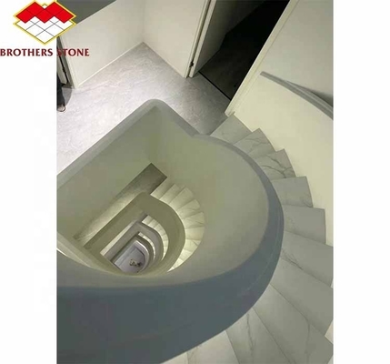 โฟชาน Custom โมเดิร์น เนื้อหินอ่อน ขนาดใหญ่ Slab ตัดตามขนาดบันไดสําหรับการออกแบบภายในบ้าน