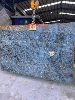 แผ่นใหญ่ สวยสว่าง Labradorite สีฟ้า Granite โต๊ะทํางานและเกาะ โต๊ะออกแบบ