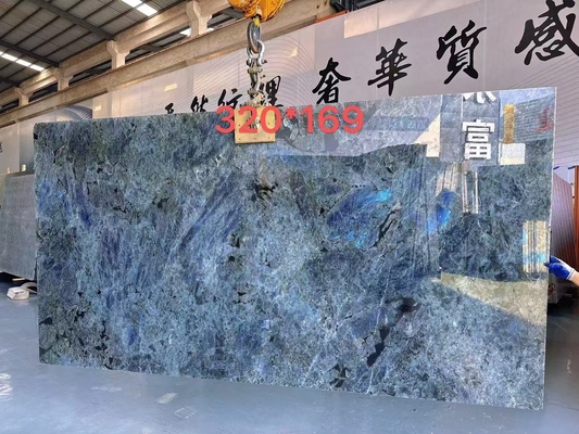 แผ่นใหญ่ สวยสว่าง Labradorite สีฟ้า Granite โต๊ะทํางานและเกาะ โต๊ะออกแบบ