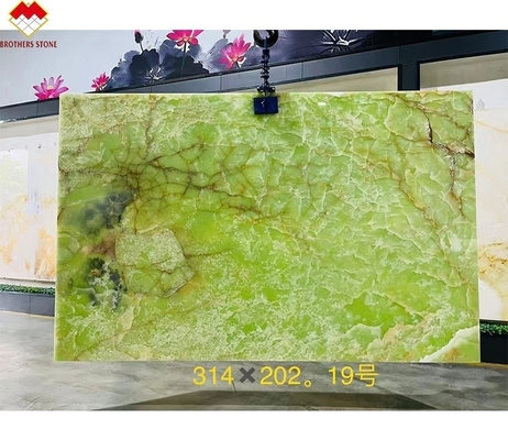 หนา 16 18 มิลลิเมตร หิน Onyx สีเขียว สําหรับการออกแบบแบบทันสมัย แผ่นผนังและโต๊ะทํางาน