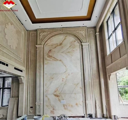 โมเดิร์น ไวท์ โอนิกซ์ มาร์บอร์ วอล์ด Bookmatched Slabs สําหรับการตกแต่งหินธรรมชาติตามสั่ง