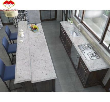 ตะเบียนแกรนิตธรรมชาติที่เผาไหม้ ตัดตามขนาด สําหรับห้องครัวสีขาวที่ทันสมัย