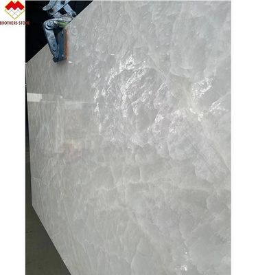 อายุน้ําแข็ง Onyx Quartzite Stone Wall Panel องค์ประกอบ Lavabo สําหรับคอนทับเกาะภายใน