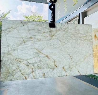 อายุน้ําแข็ง Onyx Quartzite Stone Wall Panel องค์ประกอบ Lavabo สําหรับคอนทับเกาะภายใน