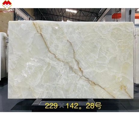 วิลล่าโมเดิร์น ดีไซน์ สีขาวโอนิกซ์ สีขาวสล็อบมาร์บอร์สําหรับผนังห้องนั่งเล่นและพื้น