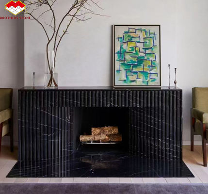 เตาไฟมาร์บอร์ดําที่ทันสมัยสําหรับห้องพักวิลล่าตกแต่งห้องนั่งเล่นในสไตล์ยุโรป