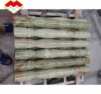 ขาวและสีเขียว Onyx มาร์บอร์มือสําหรับบันได โมเดิร์น Polished Balustrades คอลัมน์