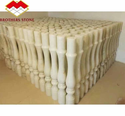 ขาวและสีเขียว Onyx มาร์บอร์มือสําหรับบันได โมเดิร์น Polished Balustrades คอลัมน์