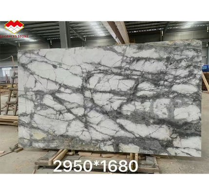 สีอาราเบสคาโต้ สีขาว อิตาลี ผงมาร์บอร์มสําหรับผนังและโต๊ะอาหารแบบกลมที่ทันสมัย