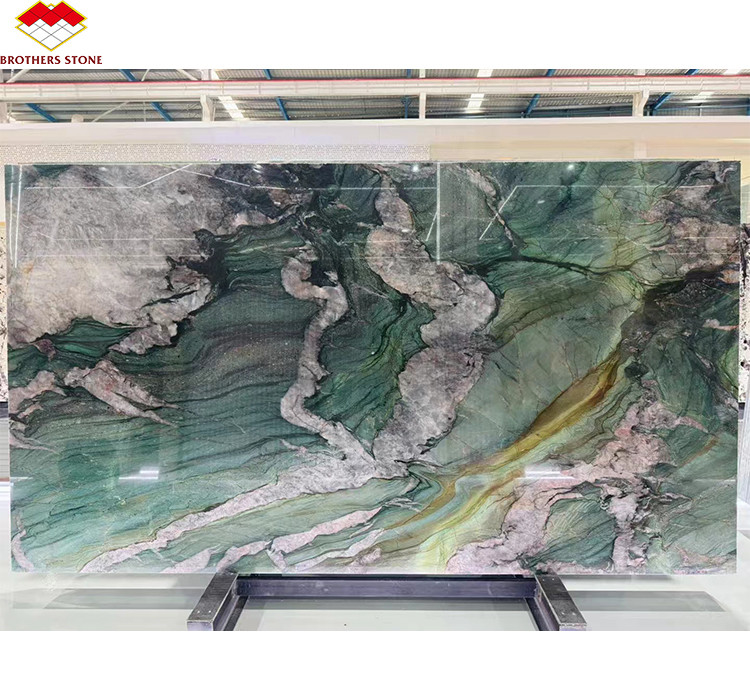 แผ่นพื้นคัลไซต์มาร์บอร์โมเดิร์น บาต้า สี Emerald Green Quartzite Slab สําหรับแผ่นผนังโรงแรม