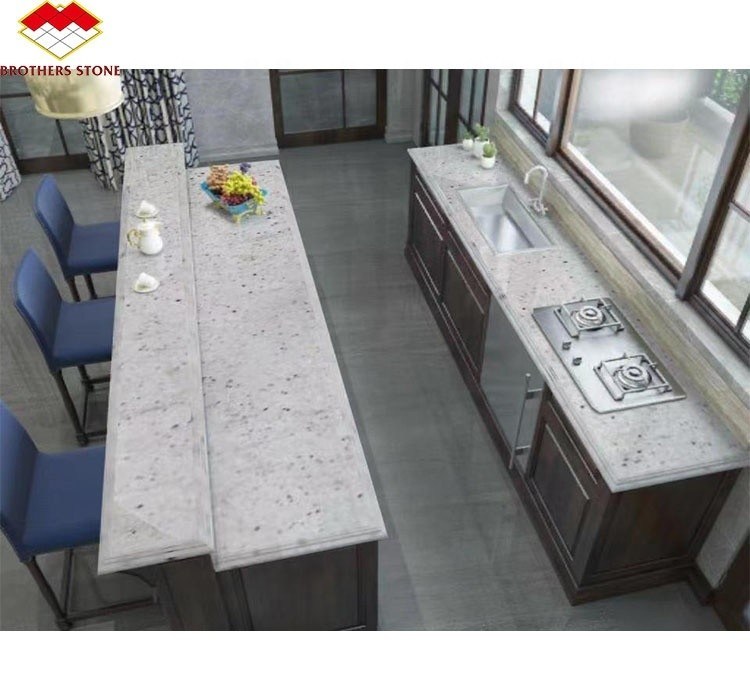 ตะเบียนแกรนิตธรรมชาติที่เผาไหม้ ตัดตามขนาด สําหรับห้องครัวสีขาวที่ทันสมัย